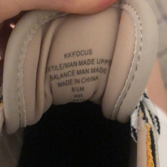 Kendall + Kylie Dad Sneaker - Picture 6 of 6